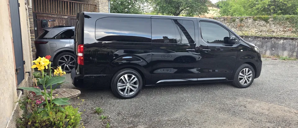 PEUGEOT Traveller de Taxi du Lion pour les transferts de groupes